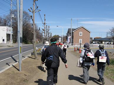 旧日光街道沿いの歩道の写真"